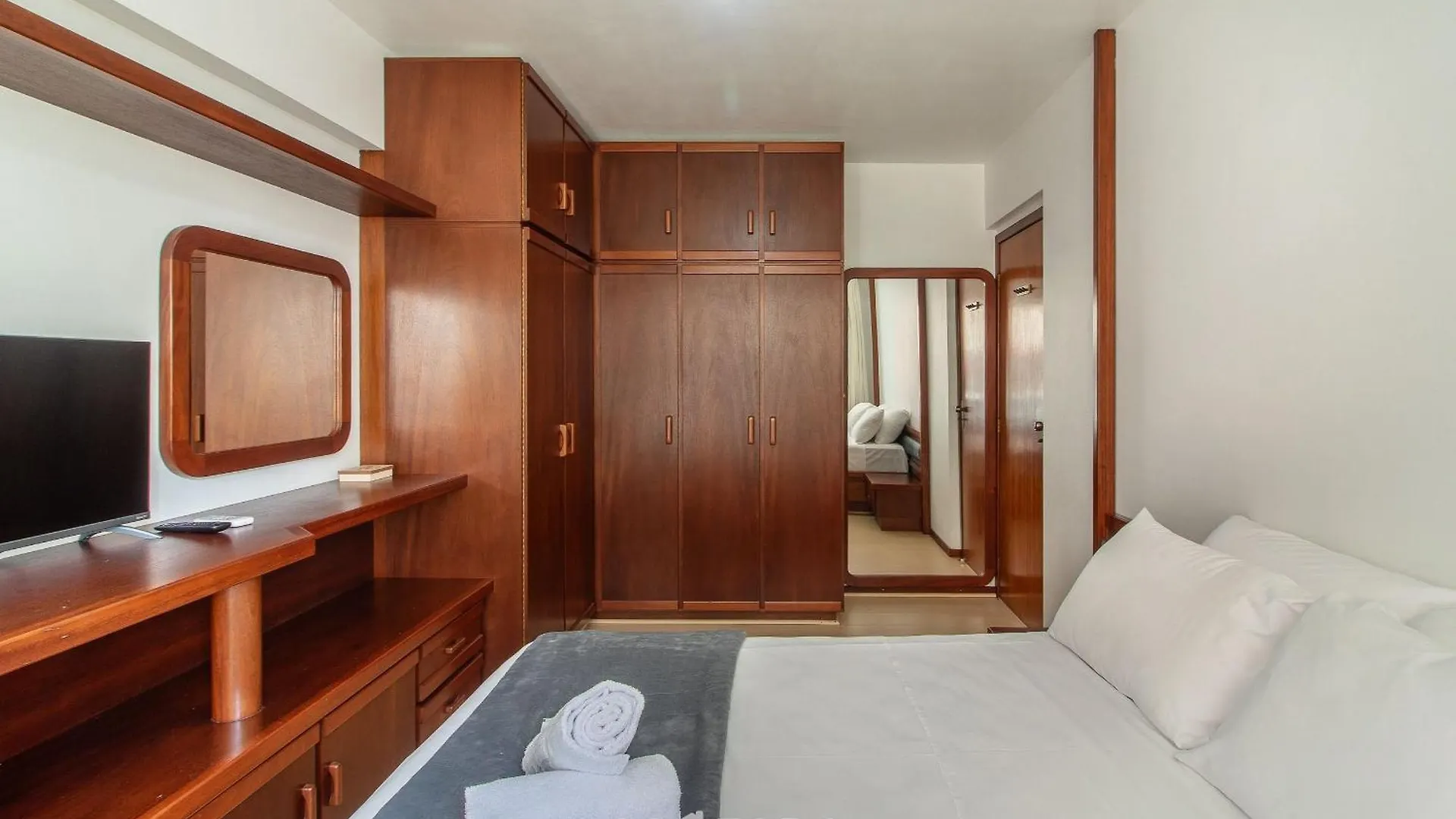 דירה Balneário Camboriú Apto 3Q C/ Varanda A 100M Da Praia Em Bc Evz0601